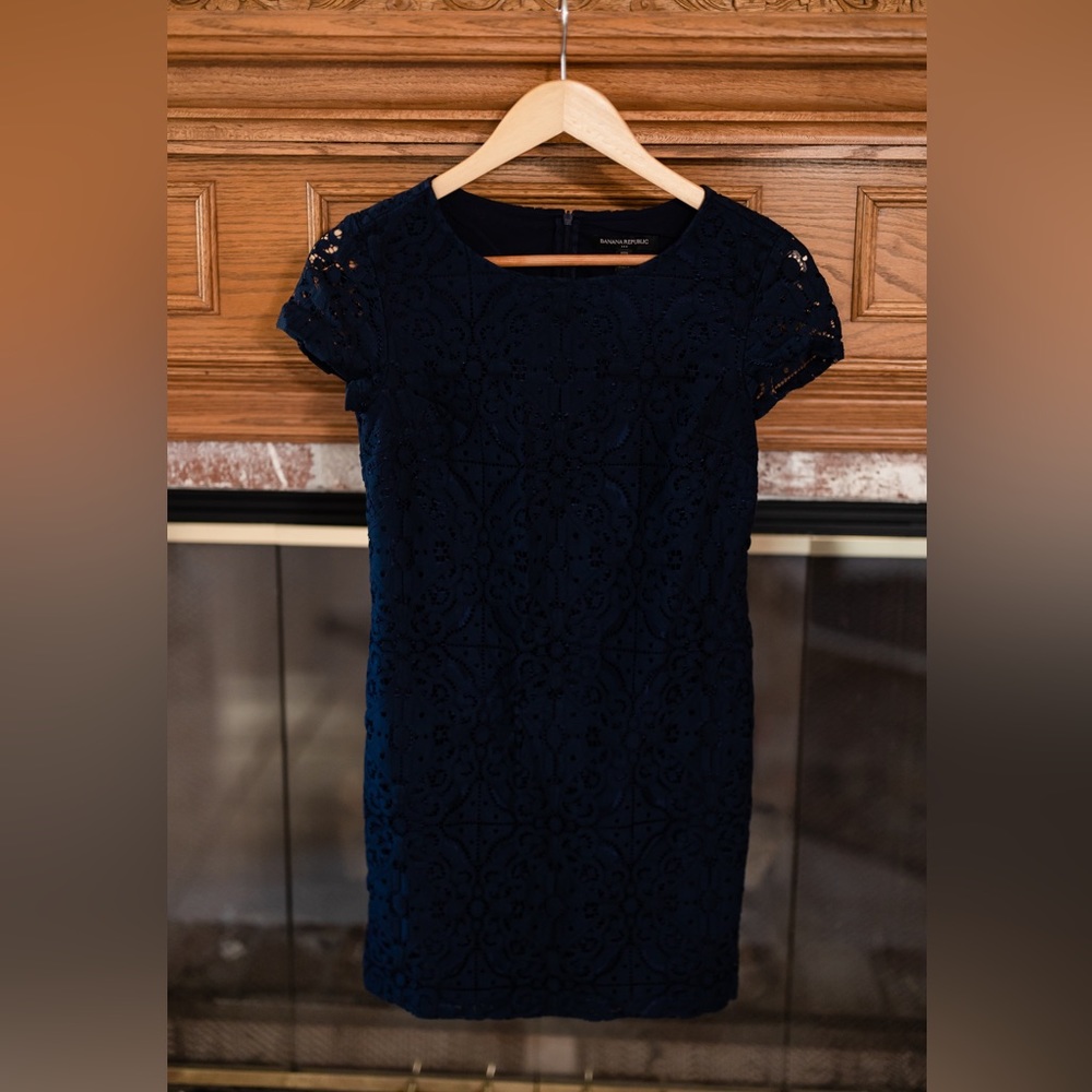 Banana Republic Petite Navy Blue Lace Dress (2P)